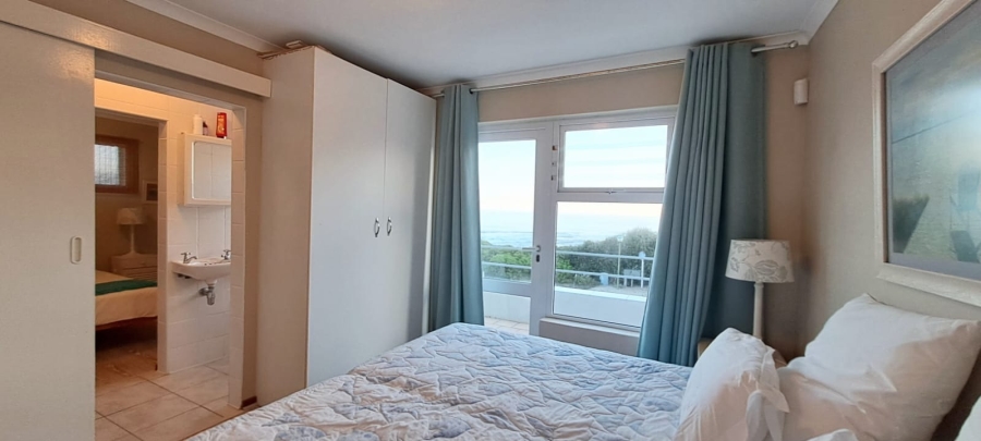 To Let 5 Bedroom Property for Rent in Vermont Western Cape